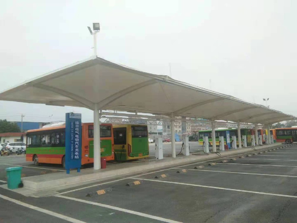 來賓鋼結構車棚 膜結構充電站
